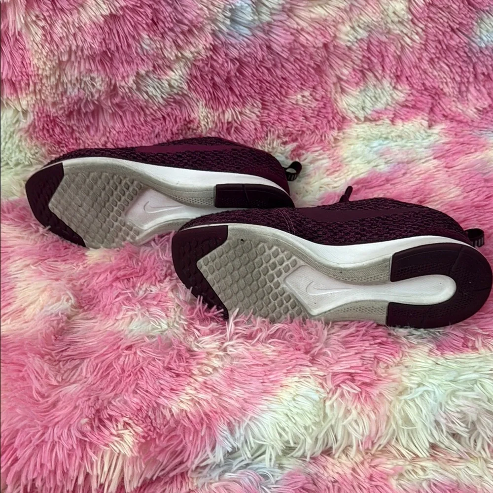 Nike Purple Sneakers Modern Athletic Design